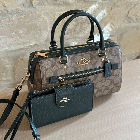 Coach - Picture 2 of 13